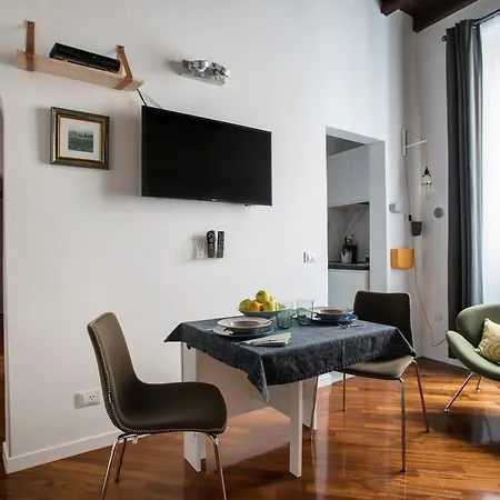 Apartment Near Trevi Fountain Rome Exterior photo