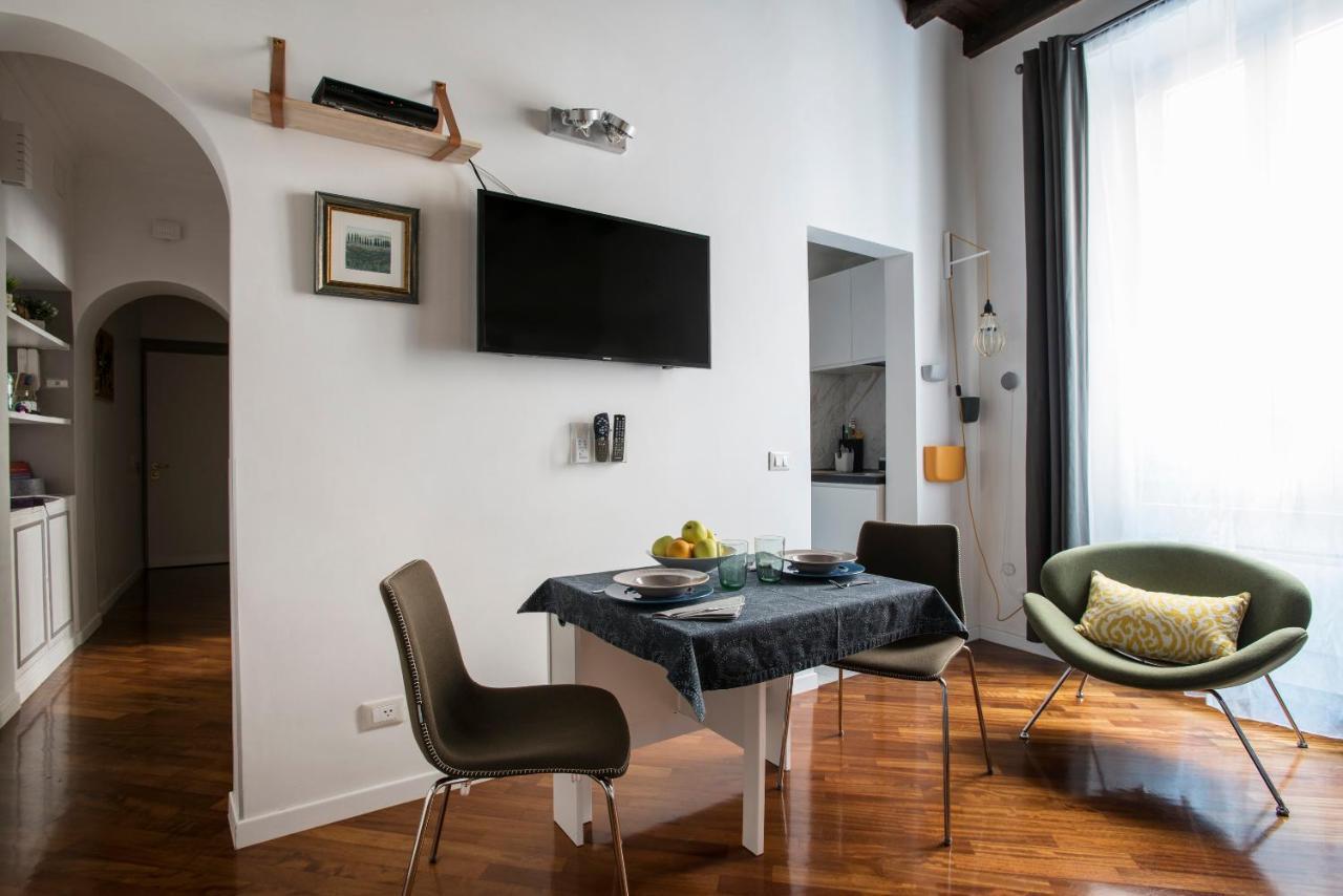 Near Trevi Fountain Apartment