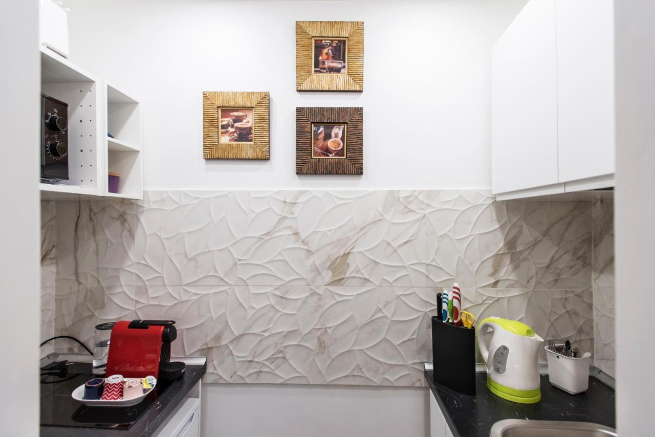 Near Trevi Fountain Apartment Rome