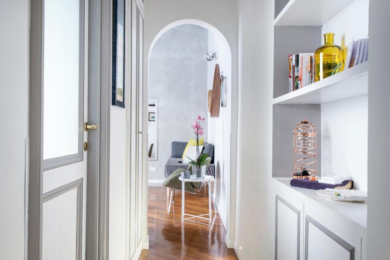 Apartment Near Trevi Fountain *